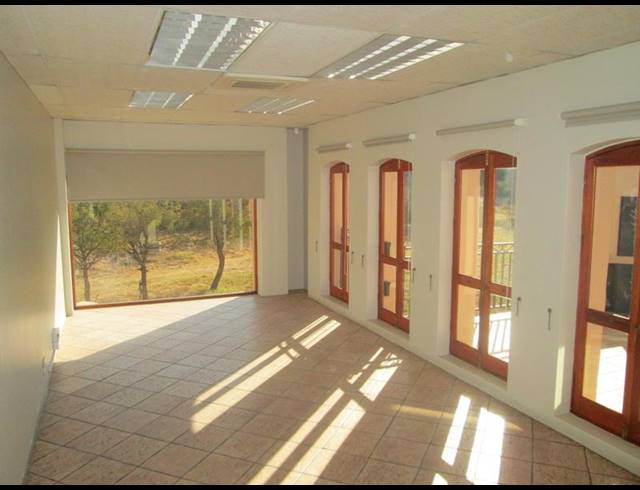 OFFICE FOR SALE IN LYNNWOOD RIDGE